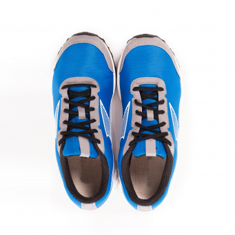 Sports shoes